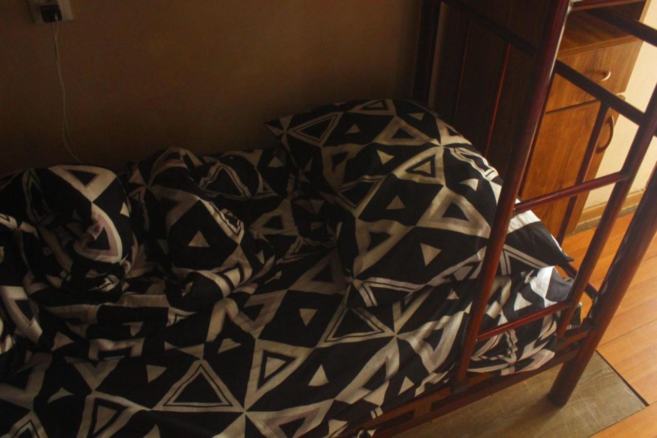 Everyday Cat Hostel Batumi Esterno foto