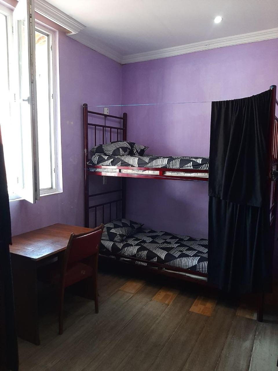 Everyday Cat Hostel Batumi Esterno foto