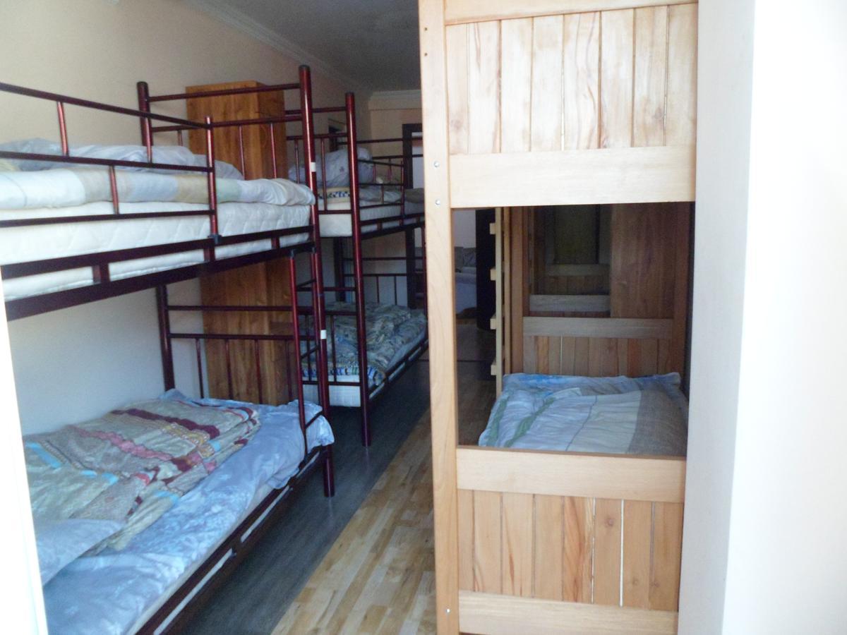 Everyday Cat Hostel Batumi Esterno foto